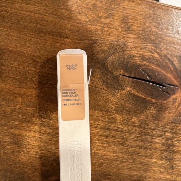 Haus Labs by Lady Gaga Triclone Skin Tech Concealer in shade 14 Light Peach - Picture 2 of 2